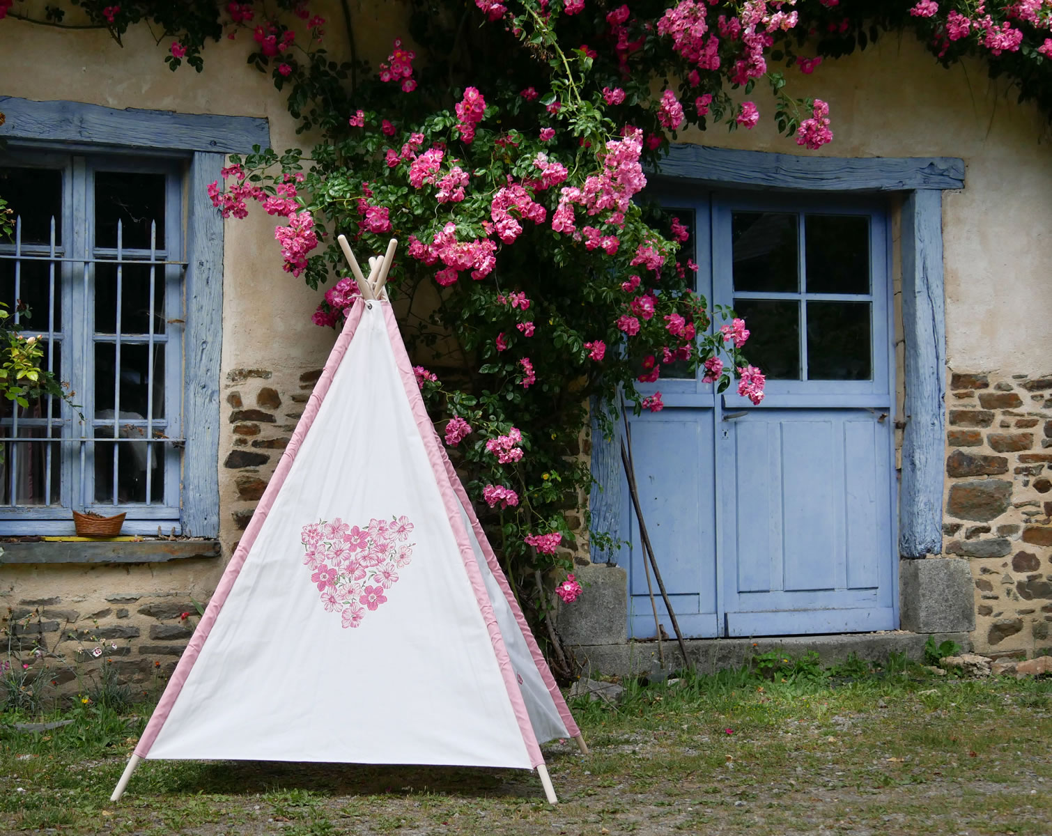 Tipi chambre de fille en extérieur